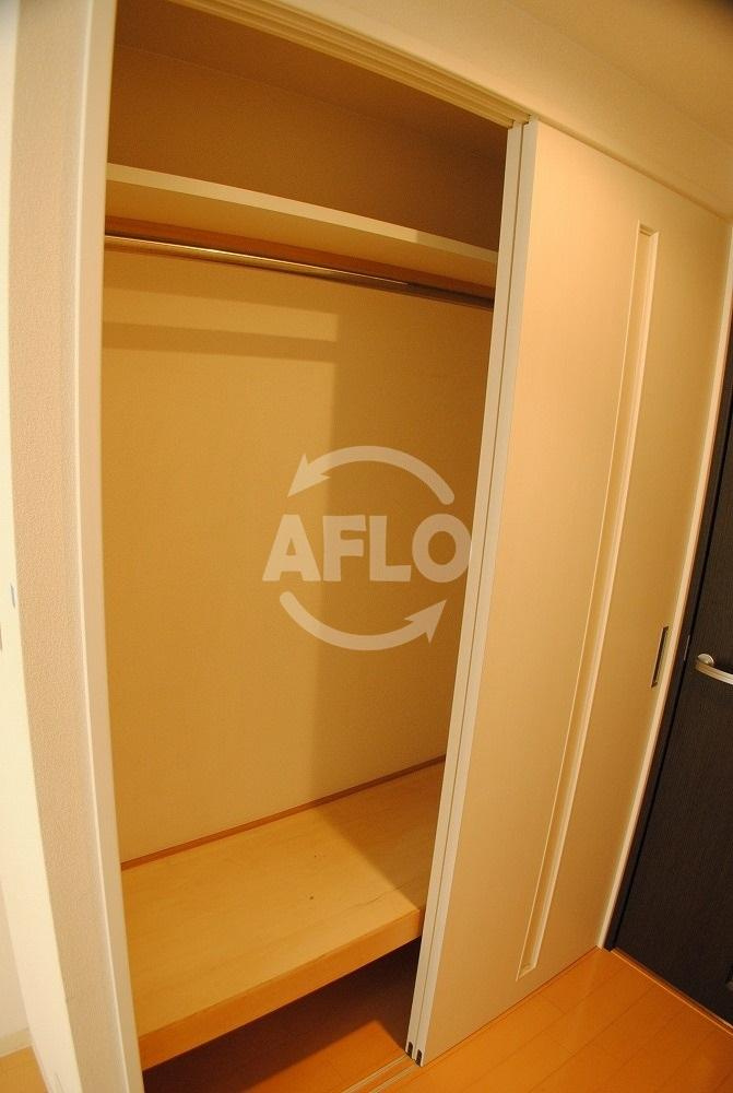 URBAN FLATS中之島の収納|ゼウス西梅田プレミアム　クローゼット
