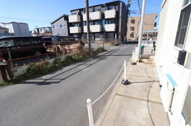 船橋市前原西4丁目の前面道路含む現地写真
