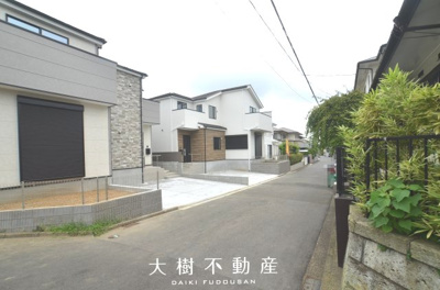 【前面道路含む現地写真】 | 綾瀬市綾西3丁目　新築戸建て　全２棟【仲介手数料無料】