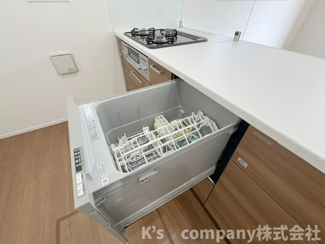 ◎茅ヶ崎市芹沢　新築戸建◎のキッチン|家事の負担を軽減してくれる食器洗い乾燥機付き☆