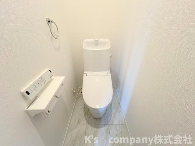 ◎茅ヶ崎市芹沢　新築戸建◎のトイレ|白を基調とした清潔感のあるトイレ◇