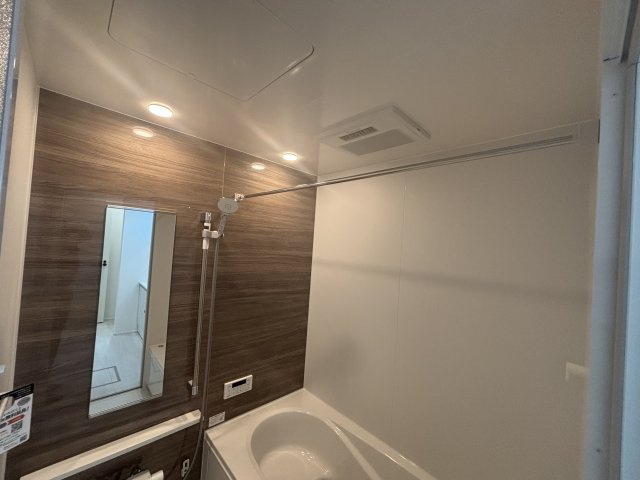 GRAFARE瀬戸市高根3期｜名古屋市の戸建ならホームアップの浴室|浴室乾燥機付きで雨の日のお洗濯もラクラク♪