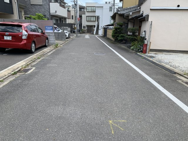 京都市北区紫竹殿町　建築条件付き売土地の前面道路含む現地写真