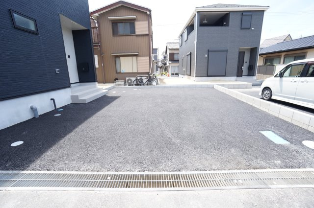 クレイドルガーデン常滑市　常滑市保示町第２　２号棟の駐車場|駐車スペース2台可能