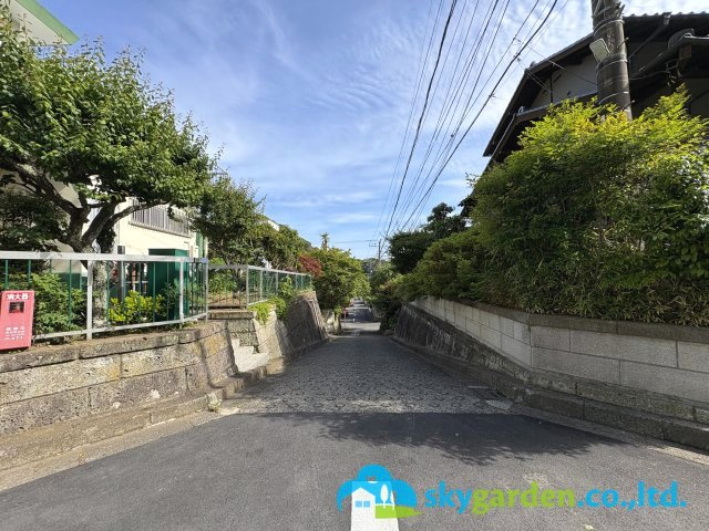 鎌倉市浄明寺４丁目1期　新築戸建　全２棟２号棟のその他|前面道路の様子
