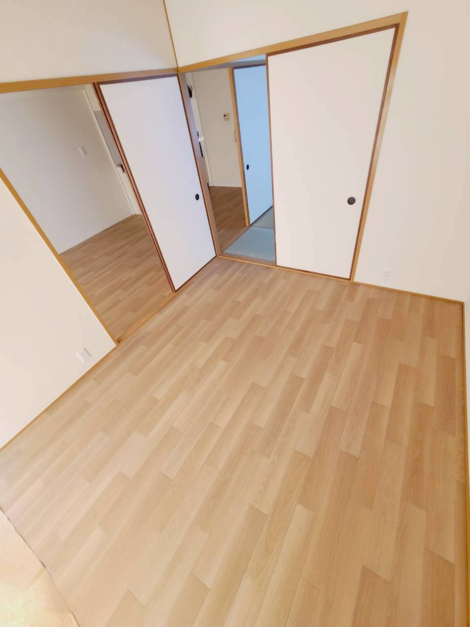 ロワール甲子園の洋室
