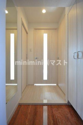プレジオ難波ASIANの玄関