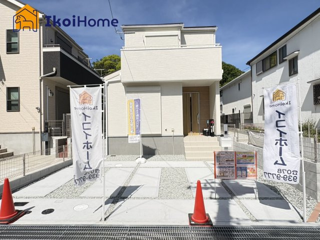 神戸市垂水区千鳥が丘２丁目３期　全２棟１号棟　新築戸建の外観|【ホームページに現地動画掲載中】●年中無休：当日予約可●新築限定２棟！長期優良住宅♪WIC3か所！！
