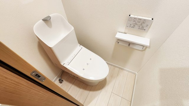 板橋マンションのトイレ|温水洗浄便座付き