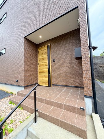筑紫野市牛島戸建ての玄関