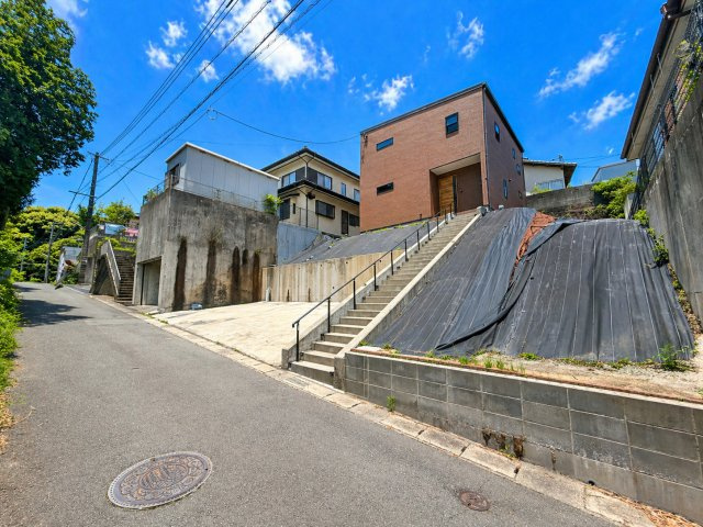 筑紫野市牛島戸建ての前面道路含む現地写真