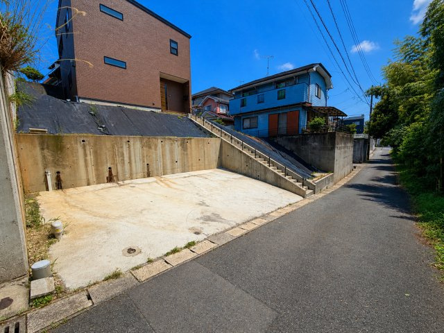 筑紫野市牛島戸建ての前面道路含む現地写真