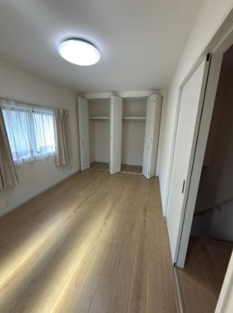 高倉1丁目　中古一戸建ての洋室|洋室7.5帖
■物件内覧・資金計画相談・住宅ローン相談、リフォーム相談、お問合せ受付中■
※当日・翌日のご内覧、ご相談はお電話でのお問合せがスムーズです！