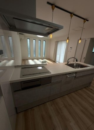 高倉1丁目　中古一戸建てのキッチン|システムキッチン
■物件内覧・資金計画相談・住宅ローン相談、リフォーム相談、お問合せ受付中■
※当日・翌日のご内覧、ご相談はお電話でのお問合せがスムーズです！