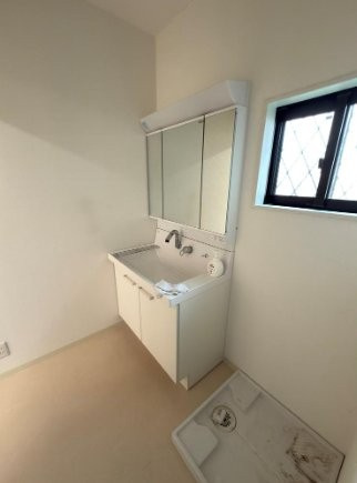 高倉1丁目　中古一戸建ての独立洗面台|シャワー付き洗面化粧台
■物件内覧・資金計画相談・住宅ローン相談、リフォーム相談、お問合せ受付中■
※当日・翌日のご内覧、ご相談はお電話でのお問合せがスムーズです！
