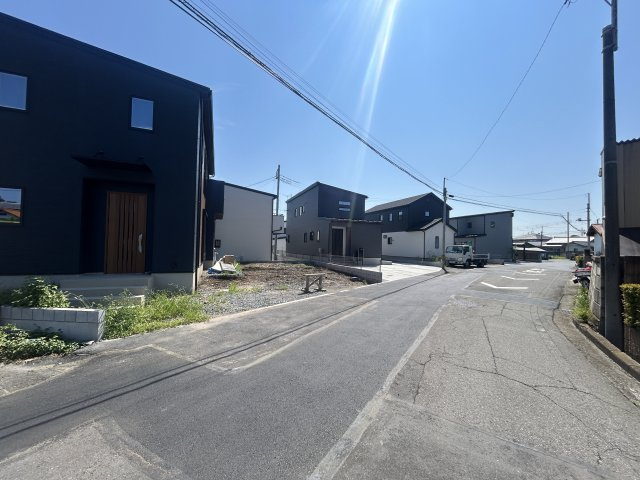 新築　高崎市石原町8区画　1号棟の前面道路含む現地写真|現地写真　西側接道幅員約6.2ｍ