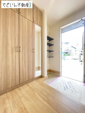 【玄関】 | blooming garden久喜市本町5丁目4期　新築住宅 | 現地(2026年7月撮影)