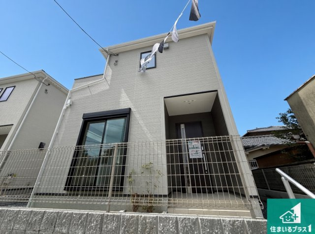 大阪狭山市西山台　第1期　新築一戸建てのトイレ|シンプルなトイレは落ち着く空間！お手入れも簡単です！