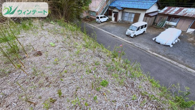 小坂町　売地の外観|傾斜地の特性を活かした、陽当たり良好な住環境です♪ぜひ現地でご体感ください