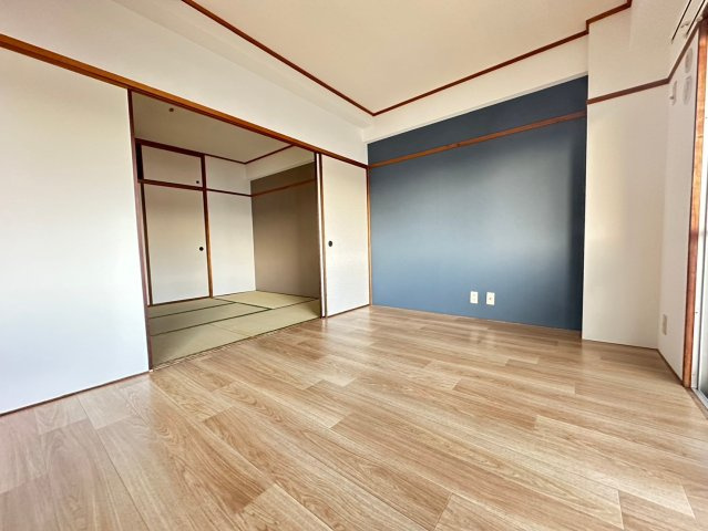 ユーハイツ長野の洋室