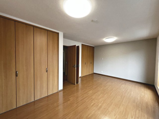 【寝室】 | 土塔町　中古一戸建