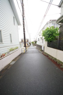 【前面道路含む現地写真】 | 【仲介手数料無料！！】川崎市麻生区多摩美2丁目　新築戸建て（全1棟）1号棟　4880万円