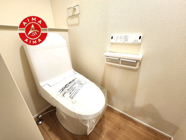 福岡市南区若久6丁目第1-4棟（1号棟）のトイレ|トイレ・ウォシュレット付。快適で衛生的な洗浄機能付温水シャワートイレです。