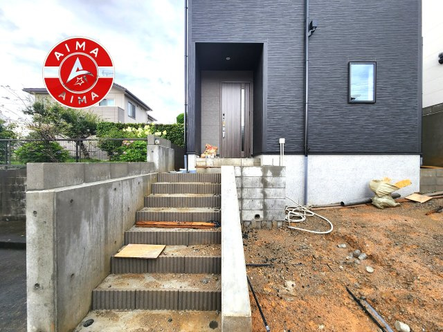 福岡市南区若久6丁目第1-4棟（1号棟）の玄関|おでかけの時も帰った時も、「我が家」を最初に感じでもらえる素敵な空間に。