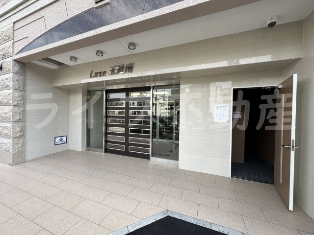 Luxe玉造南のエントランス