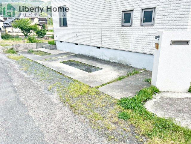 常陸太田市春友町　中古戸建の駐車場