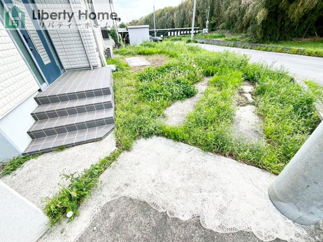 常陸太田市春友町　中古戸建の駐車場