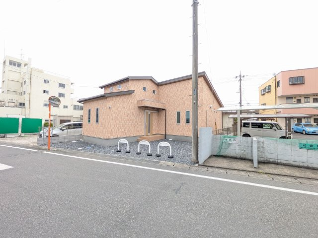 八王子市　大楽寺町　平屋（新築未入居戸建て）の外観|～家計に優しいオール電化住宅　高断熱性能　エアコン4台設置、ロフト付きの平屋です～