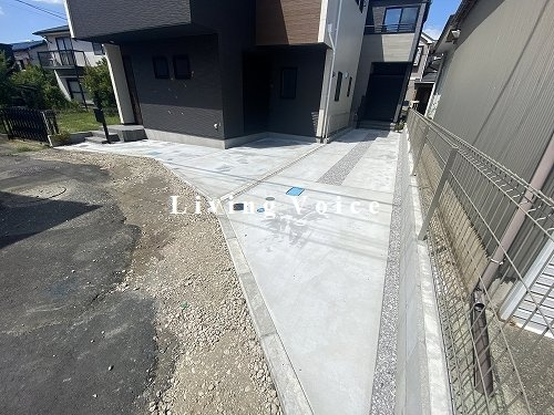 【駐車場】 | 【仲介手数料０円】茅ヶ崎市南湖5期　新築一戸建て　全2棟 | 【仲介手数料０円】茅ヶ崎市南湖5期　新築一戸建て　全2棟