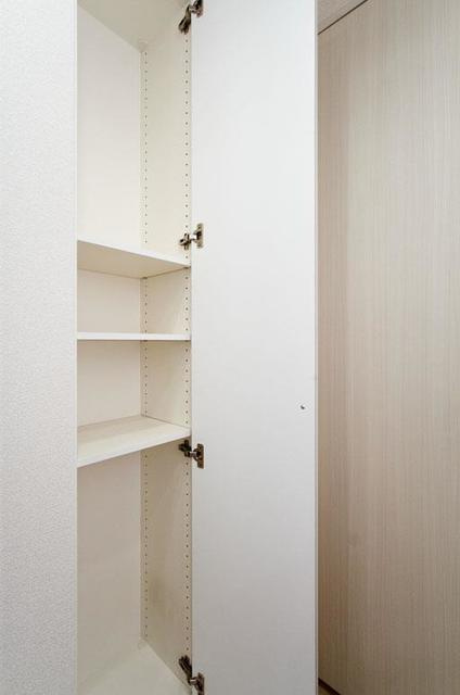 ｉ－Ｓｕｉｔｅ　ＨｉｇａｓｈｉＮａｋａｎｏの収納|※写真は同タイプ住戸です。