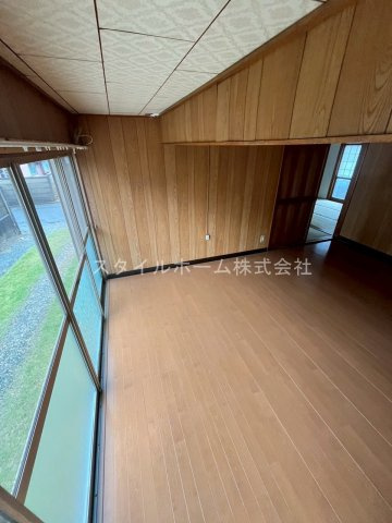【居間・リビング】 | 西岩田４丁目貸家