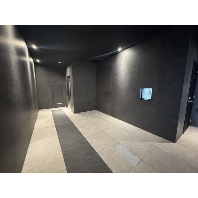 ACP Residence 中野新橋の居間・リビング