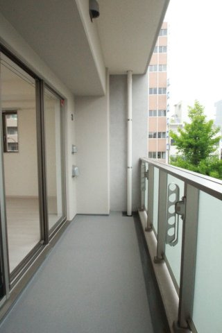 【バルコニー】