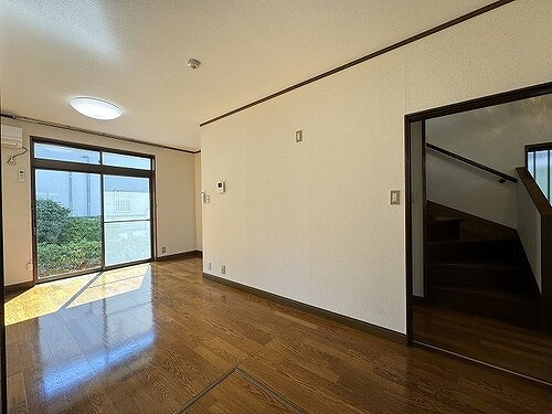 練馬区下石神井１丁目１５番戸建の居間・リビング|ＬＤＫ　※前回募集時2024年2月撮影