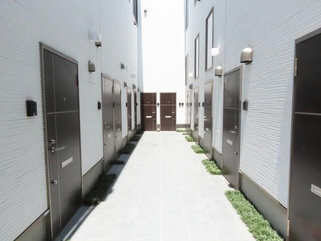 Ritz Court 立花のエントランス