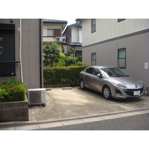 エステートピア・ｕ駐車場の外観