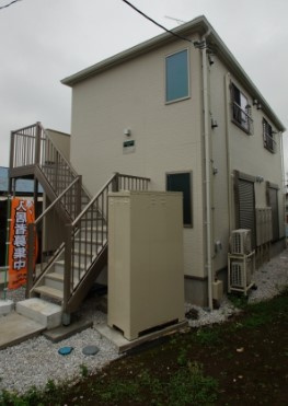 横浜市西区東久保町のアパートの外観