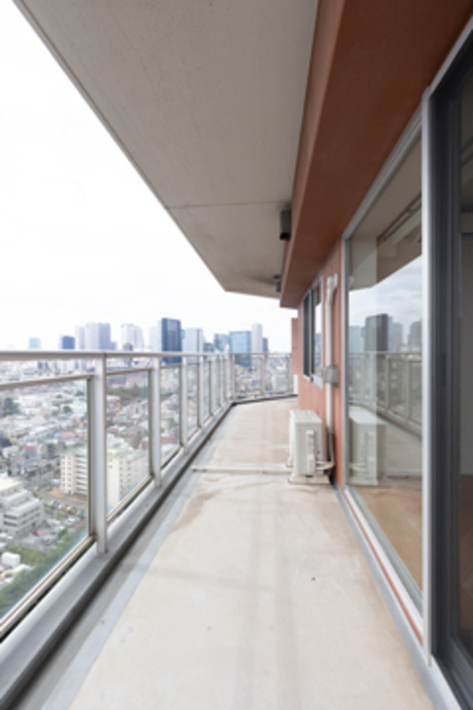ユニゾンタワーのバルコニー|※写真は同タイプ住戸です。