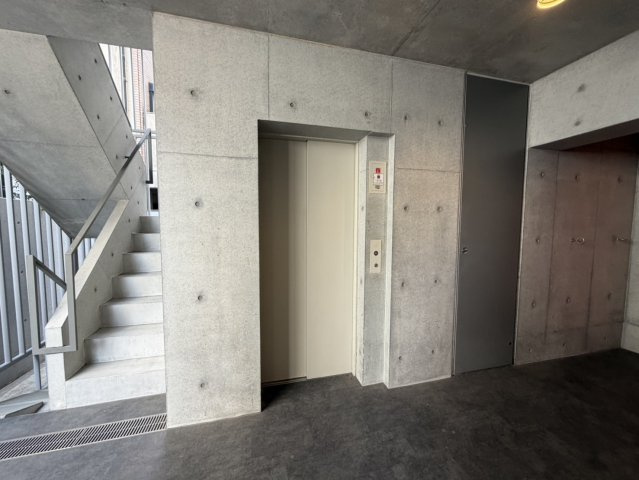 TASHIRO71のエントランス