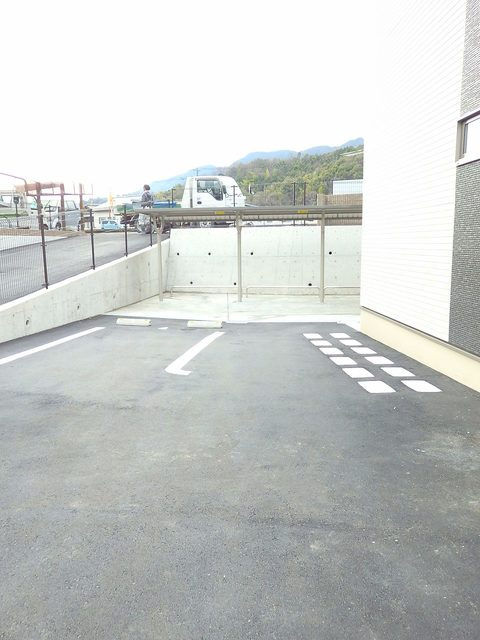 リバーサイド蛍の駐車場|駐車場