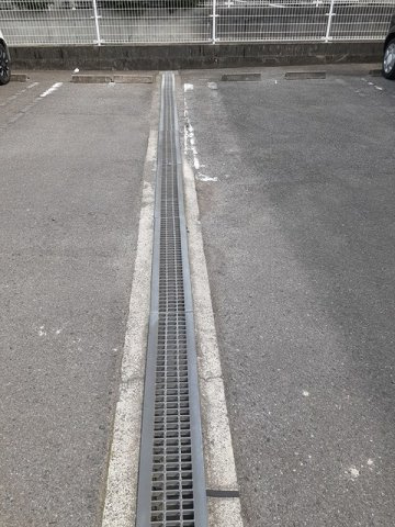 サンリット　アヴェニューの駐車場|駐車場に車を止められます