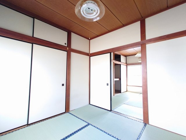 くつろぎの場として、客間として、様々なシーンで活躍する和室です