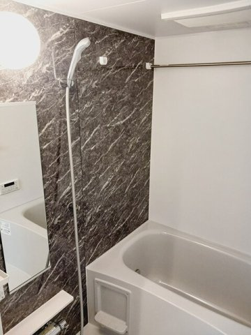 日々の疲れを癒すお風呂付です