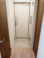 ゆったりとした玄関です