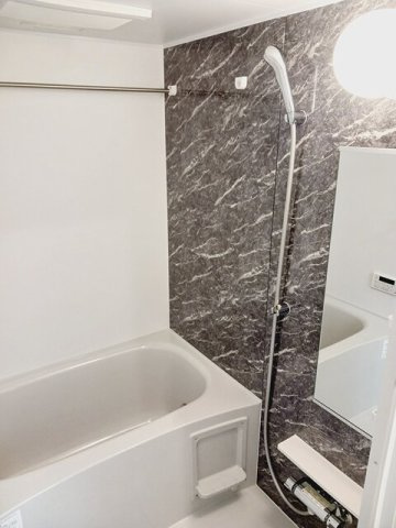 コンパクトで使いやすいお風呂です