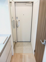 毎日通る玄関はこちらです